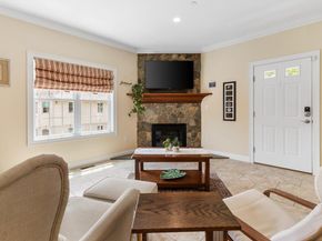 129 Cambridge St 1, Burlington MA 01803