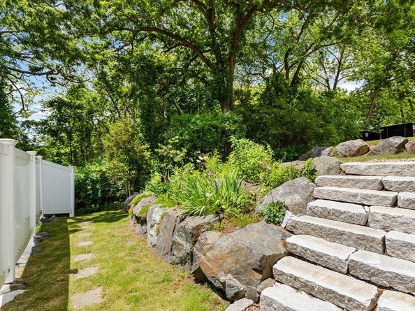 129 Cambridge St 1, Burlington MA 01803