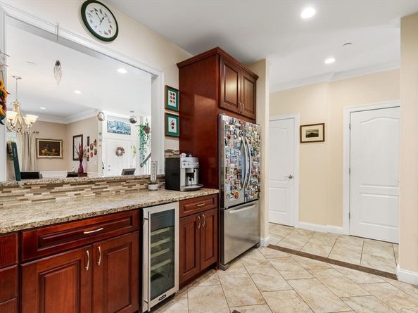129 Cambridge St 1, Burlington MA 01803