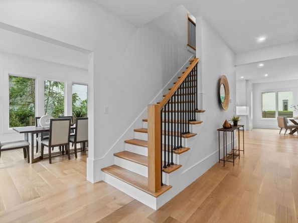 55 June Ln, Newton MA 02459