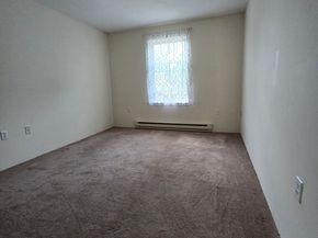 80 Stanton St 34, Worcester MA 01605