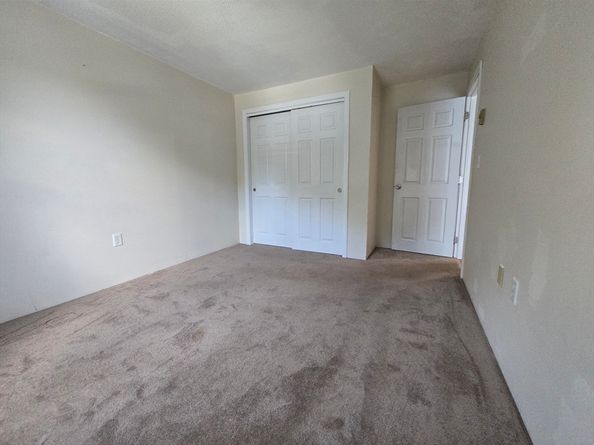 80 Stanton St 34, Worcester MA 01605