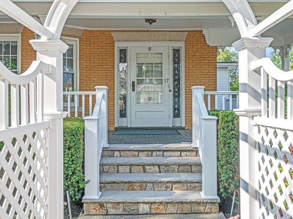 17 Pearl Road, Nahant MA 01908