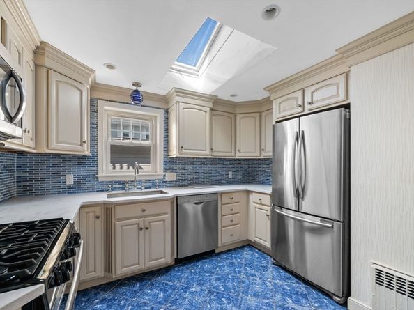 17 Pearl Road, Nahant MA 01908