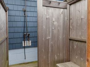 12 53rd St, Newburyport MA 01950