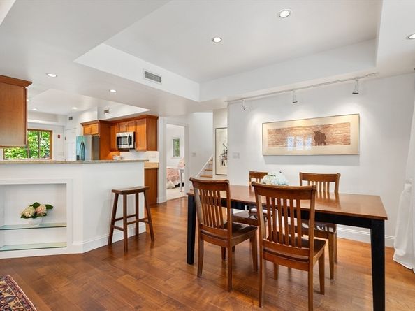 18 Greenwood St, Lexington MA 02421