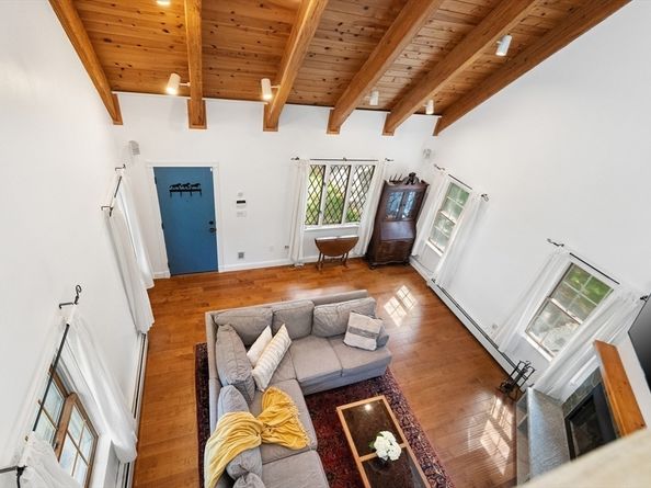 18 Greenwood St, Lexington MA 02421
