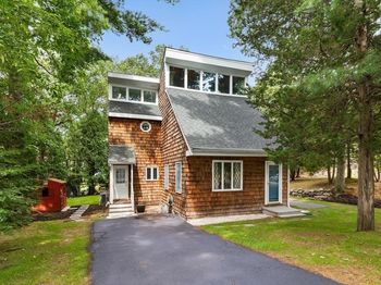 18 Greenwood St