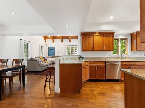 18 Greenwood St, Lexington MA 02421