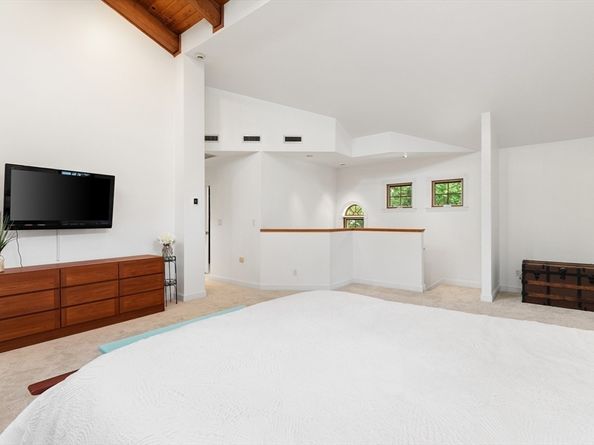 18 Greenwood St, Lexington MA 02421