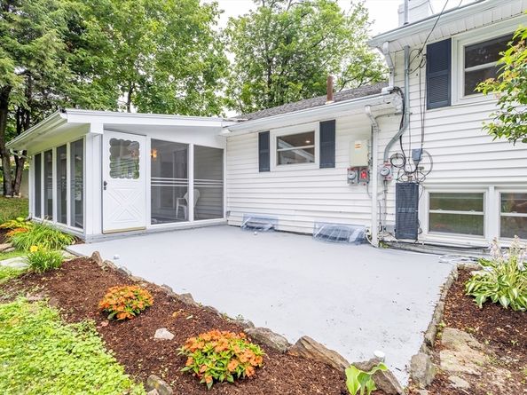 477 Salisbury St, Worcester MA 01609