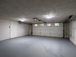 477 Salisbury St, Worcester MA 01609