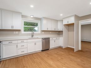 477 Salisbury St, Worcester MA 01609