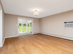 477 Salisbury St, Worcester MA 01609