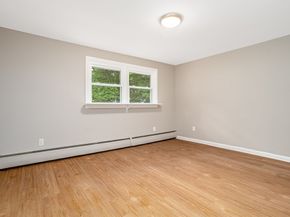 477 Salisbury St, Worcester MA 01609