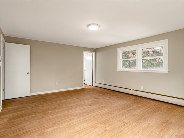 477 Salisbury St, Worcester MA 01609