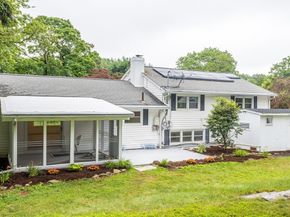 477 Salisbury St, Worcester MA 01609