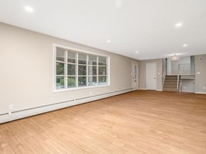 477 Salisbury St, Worcester MA 01609