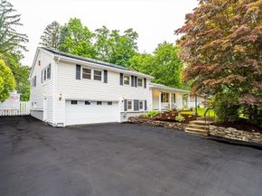 477 Salisbury St, Worcester MA 01609