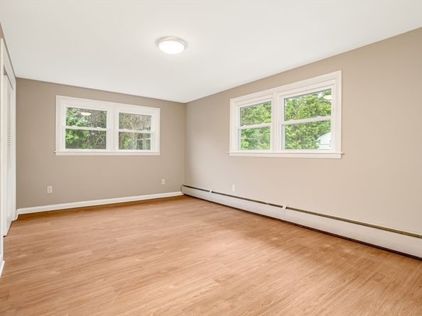 477 Salisbury St, Worcester MA 01609