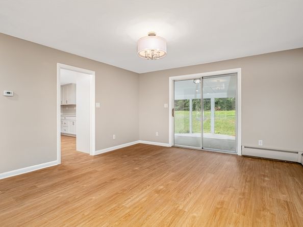 477 Salisbury St, Worcester MA 01609