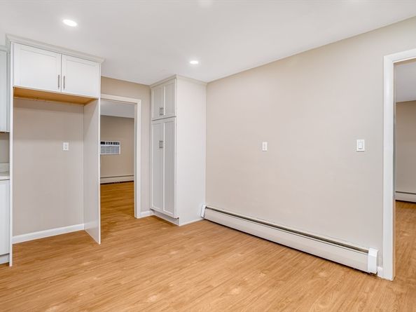477 Salisbury St, Worcester MA 01609