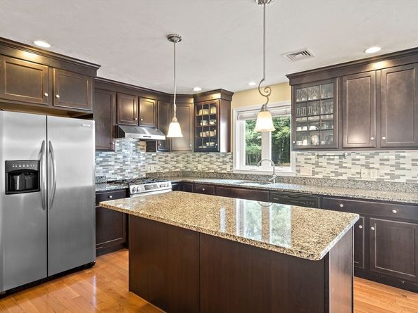 1 Corn Mill Way, Rockland MA 02370