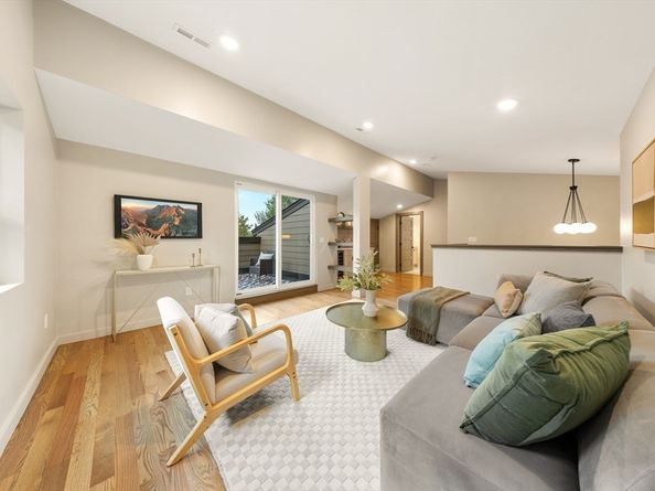 79 Charles St, Arlington MA 02474