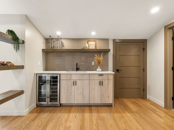 79 Charles St, Arlington MA 02474