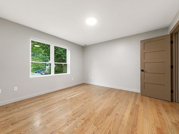79 Charles St, Arlington MA 02474