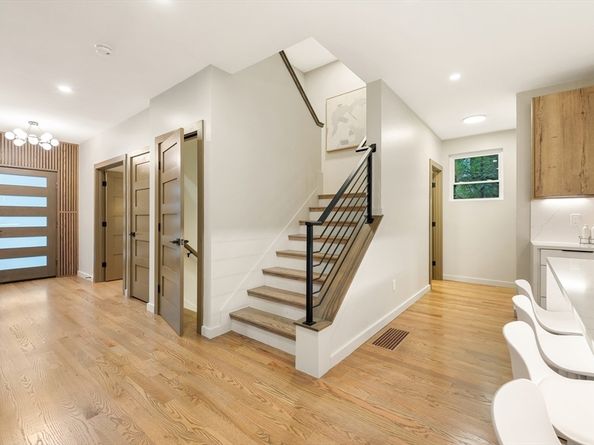 79 Charles St, Arlington MA 02474
