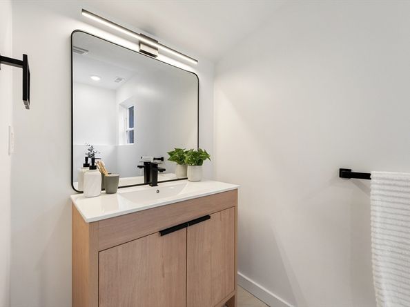 79 Charles St, Arlington MA 02474