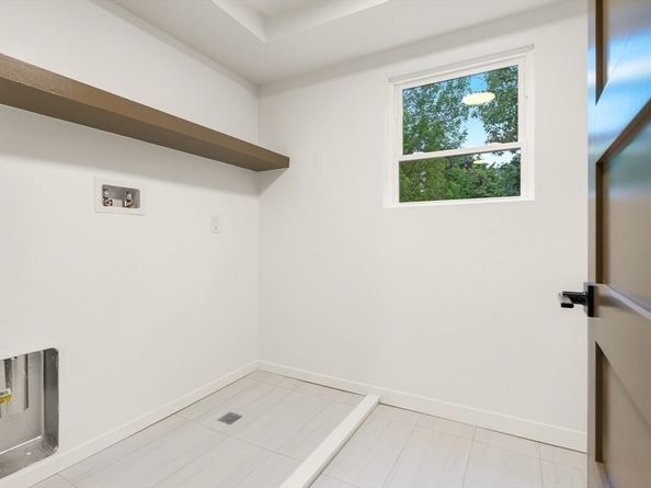 79 Charles St, Arlington MA 02474