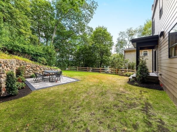 79 Charles St, Arlington MA 02474