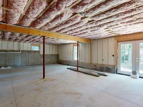 4 Barrows Rd, Worcester MA 01609