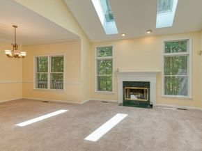 7 Stonegate Ln 7, Bedford MA 01730