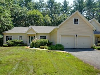 7 Stonegate Ln