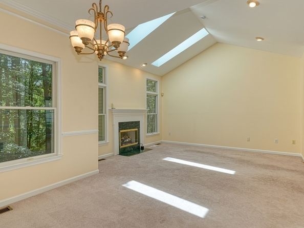 7 Stonegate Ln 7, Bedford MA 01730