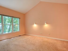 7 Stonegate Ln 7, Bedford MA 01730