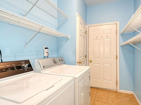 7 Stonegate Ln 7, Bedford MA 01730