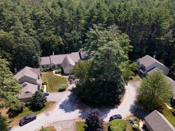 7 Stonegate Ln 7, Bedford MA 01730
