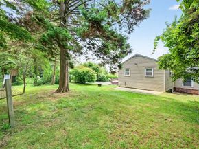 120 Hackett Ave, Lakeville MA 02347