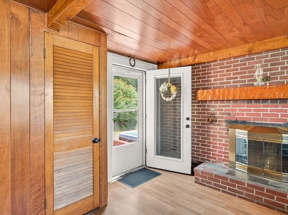 120 Hackett Ave, Lakeville MA 02347