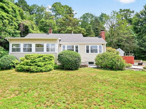 120 Hackett Ave, Lakeville MA 02347