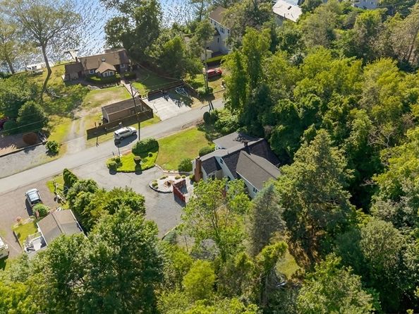 120 Hackett Ave, Lakeville MA 02347
