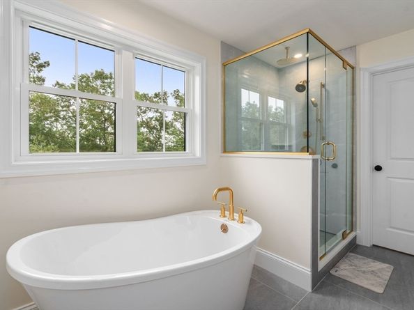 15 Couture Way, Middleton MA 01949