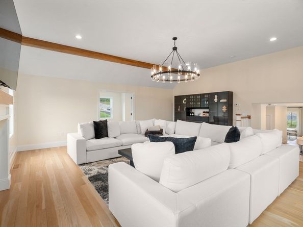 15 Couture Way, Middleton MA 01949