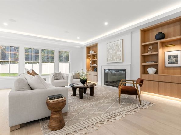 208 Webster St, Needham MA 02494
