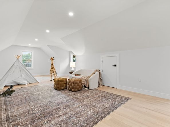 208 Webster St, Needham MA 02494
