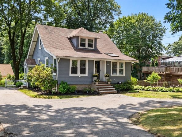 108 Needham St, Dedham MA 02026